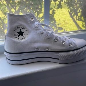 white high top platform converse size 7. good condition barely worn.